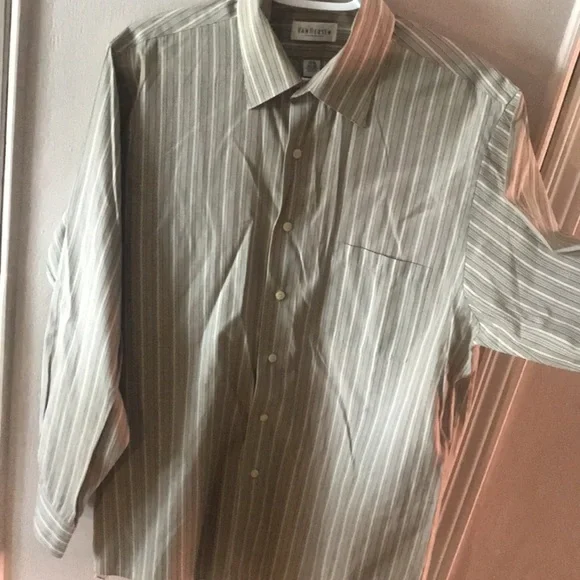 Men - button down shirt - Picture 2 of 3